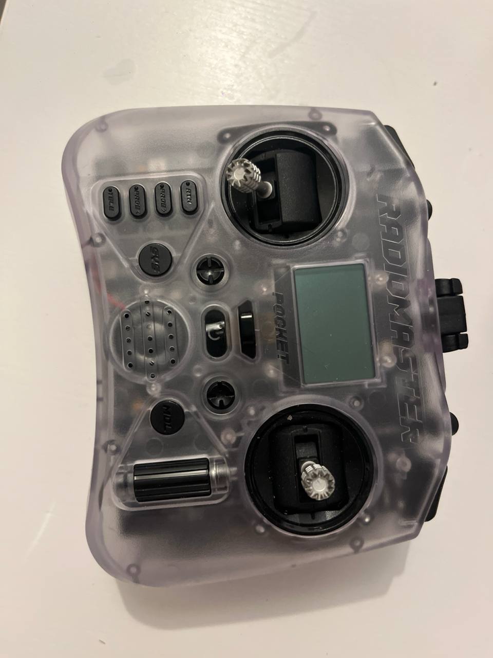 Quelle radiocommande pour commencer le drone FPV ?